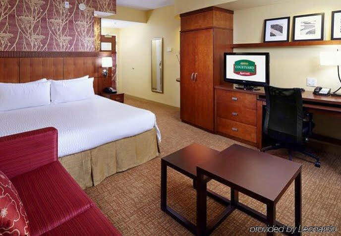 מלון Courtyard Tampa אולדסמאר מראה חיצוני תמונה